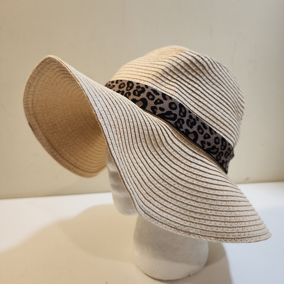 J. Crew Women's Vacation Beach Straw Cream and animal print hat M-L - Picture 1 of 12